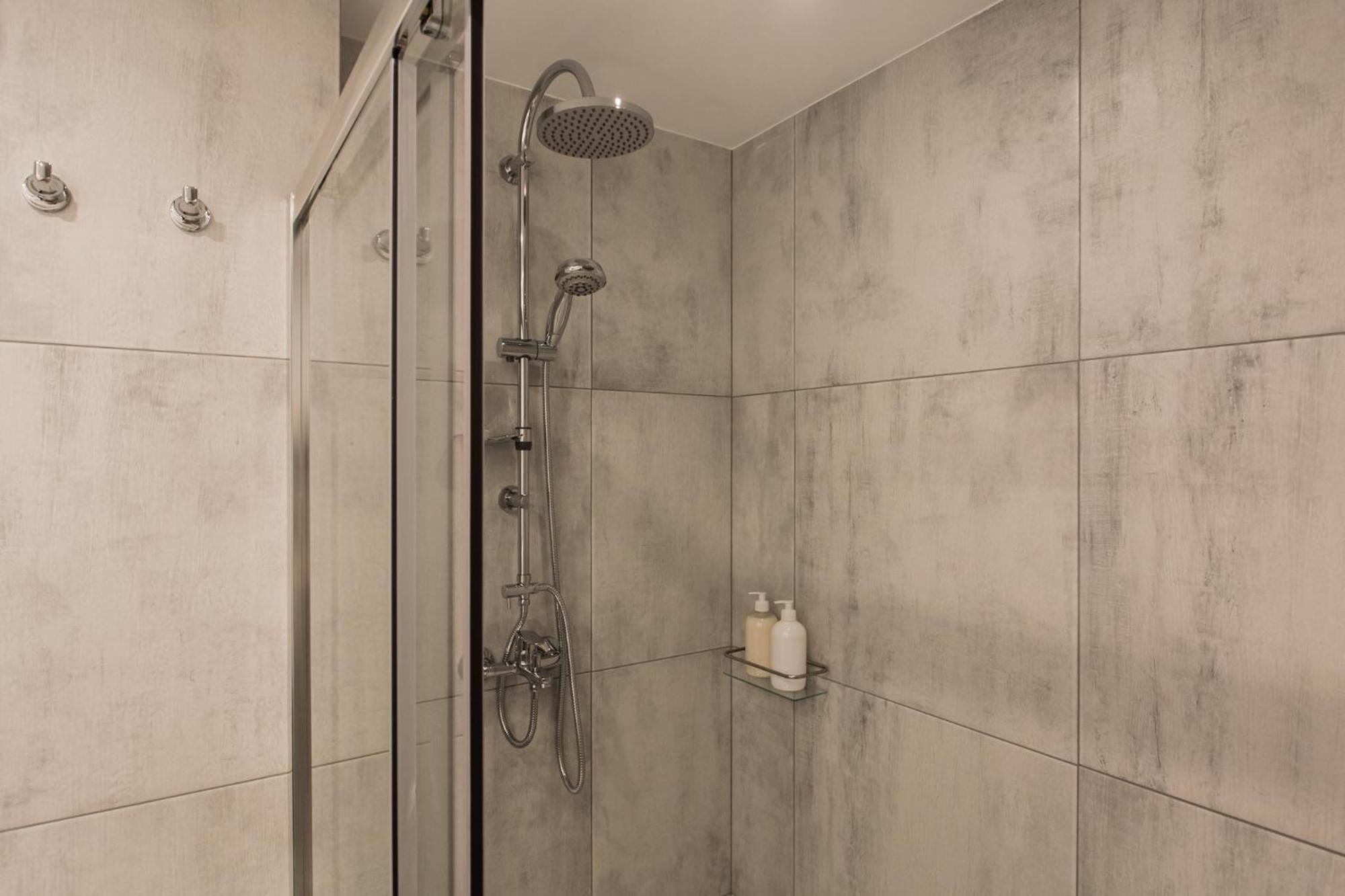 Wyz Attiki Aparthotel Athens Bilik gambar